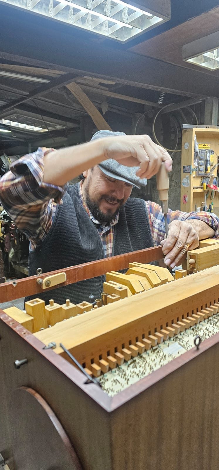 Ajuste fino del mecanismo de pitos de madera